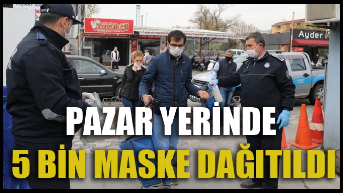 Akhisar Belediyesi Pazar Yerinde 5 Bin Maske Dağıttı