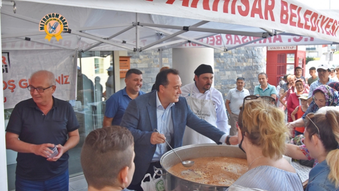 Akhisar Belediyesinden Geleneksel Aşure Etkinliği