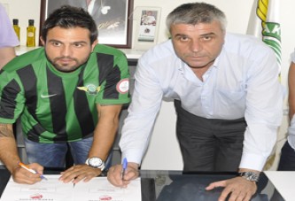 Akhisar Belediyespor Kenan Özer’i Renklerine Bağladı