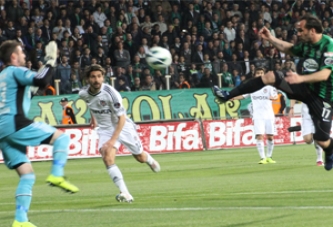 Akhisar Beşiktaş'ı dağıttı! 4-1!