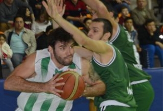 Akhisar Hakem Üçlüsünü Geçemedi 59-64