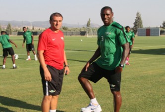 Akhisar’ın Yeni Transferi Sonko İlk İdmanına Çıktı