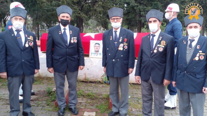 Akhisar’lı Kıbrıs Gazisi Son Yolculuğuna Uğurlandı