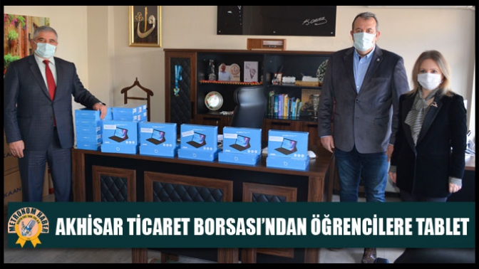 Akhisar Ticaret Borsası’ndan Öğrencilere Tablet