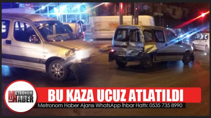 Akhisar, Zeytinliova kavşağında feci kaza ucuz atlatıldı