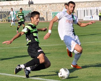 Akhisar Sakaryaya Acımadı 2-0