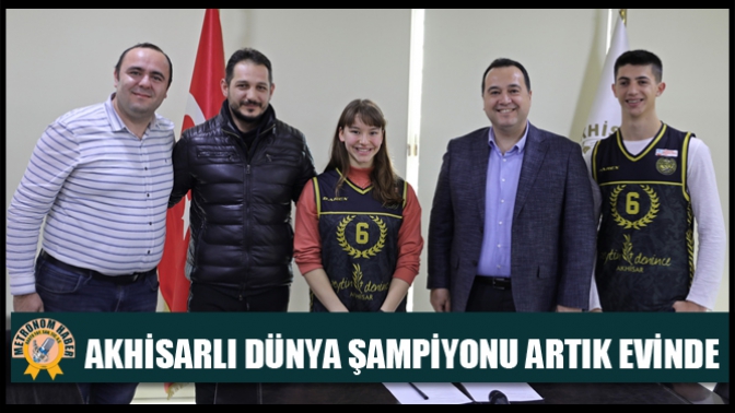 Akhisarlı Dünya Şampiyonu Artık Evinde