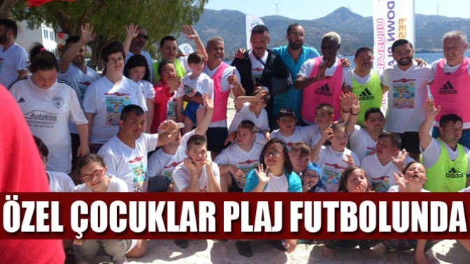 Akhisarlı özel çocuklar 1. Uluslararası Down Plaj Futbol Festivaline katıldı