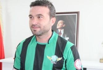 Akhisarspor Golcü Oyuncu Mert İle Yollarını Ayırdı