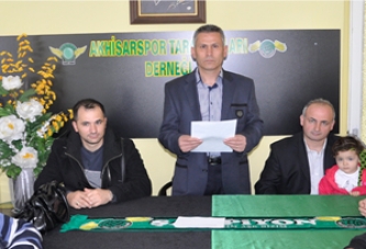 Akhisarspor Taraftarlar Derneği, YGS Adaylarına başarılar diledi