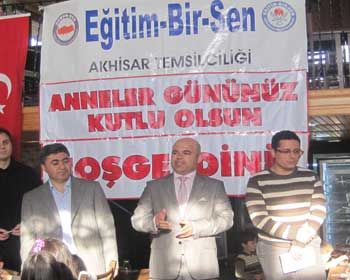 Eğitim Bir-Sen Anneler Gününü Kutladı