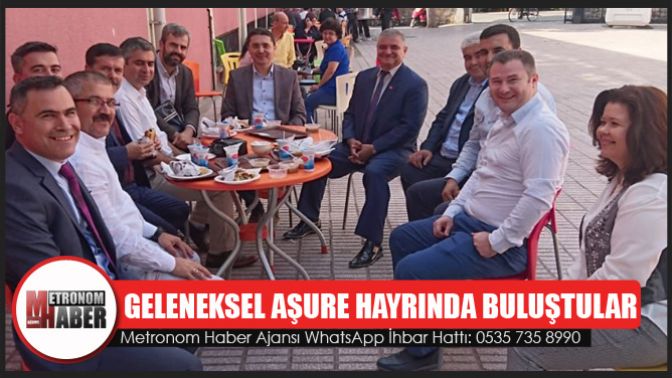 Geleneksel aşure hayrında buluştular