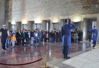 Halil Mandacı Ortaokulu Anıtkabir’i ziyaret Etti