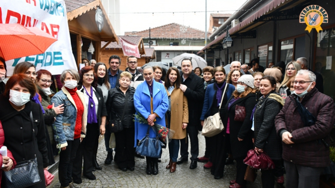 Kadın Derneği Kadınlar Gününü Açıklama Yaparak Kutladı