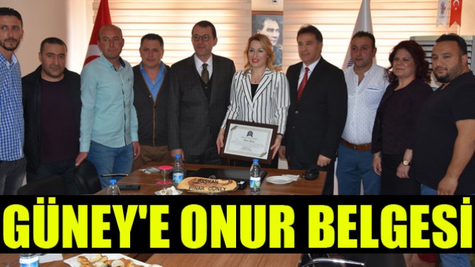 Lokantacılar Oda Başkanı Güneye onur belgesi