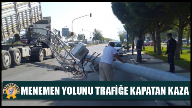 Menemen Yolunu Trafiğe Kapatan Kaza