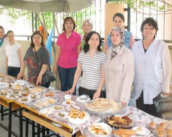 Okul Aile Birliğinden Kermes