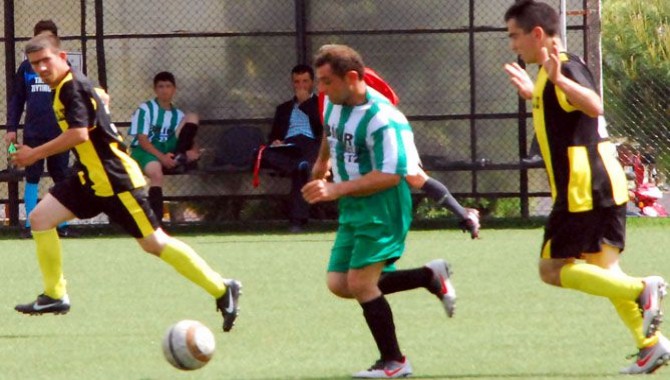 Selçiklispor Attığı Gollerle Zeytinliova'yı 5-4 Yendi