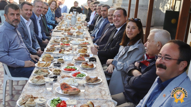 Şeyh İsa Mahallesi Sakinlerinden Kahvaltı Etkinliği