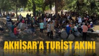 Akhisar’a bir günde 17 ülkeden 285 Turist geldi