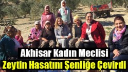 Akhisar Kadın Meclisi, Zeytin Hasatını Şenliğe Çevirdi