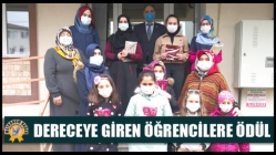 Akhisar Müftülüğü dereceye giren öğrencileri ödüllendirdi