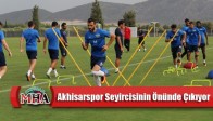 Akhisarspor Seyircisinin Önünde Çıkıyor