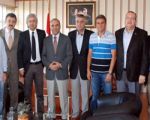 Akhisarspor yönetim kurulu, Kaymakam Köten’i ziyaret etti!