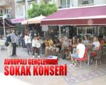 Avrupalı Gençlerden Sokak Konseri