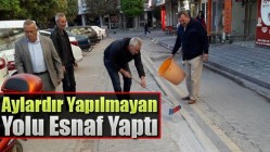 Aylardır Yapılmayan Yolu Esnaf Yaptı