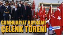 Cumhuriyet Bayramı çelenk töreni