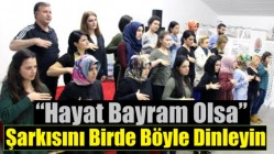 “Hayat Bayram Olsa” Şarkısını Birde Böyle Dinleyin