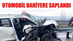 Otomobil Bariyere Saplandı