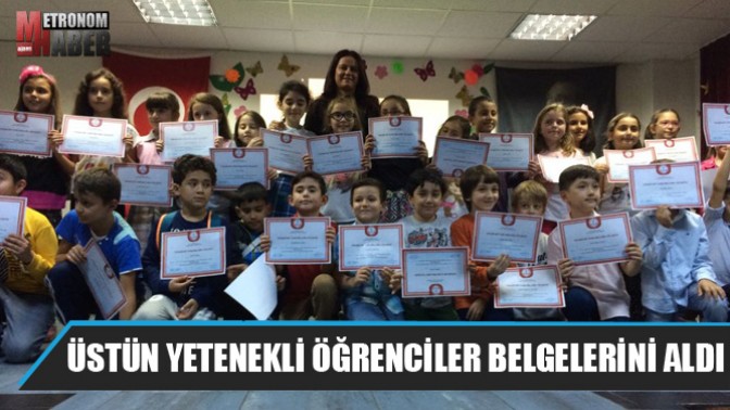 Üstün yetenekli öğrenciler belgelerini aldı