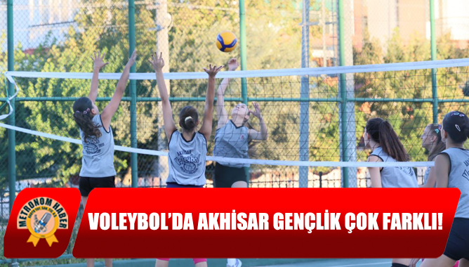 Voleybol’da Akhisar Gençlik Çok Farklı!